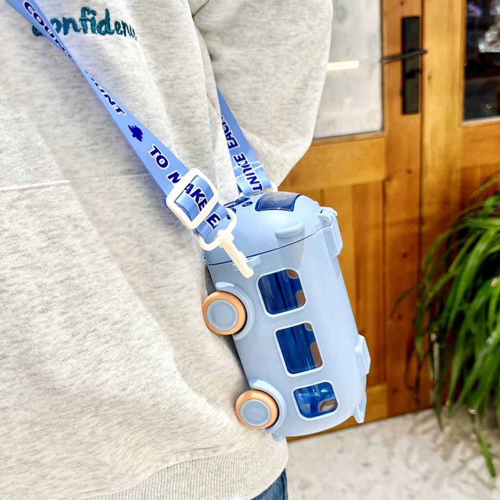 1PC 500ML Cartoon Toy Bus Straw Cup Large Capacity Plastic Mug for Summer Drinkware Water Bottles Children Bounce Kettle