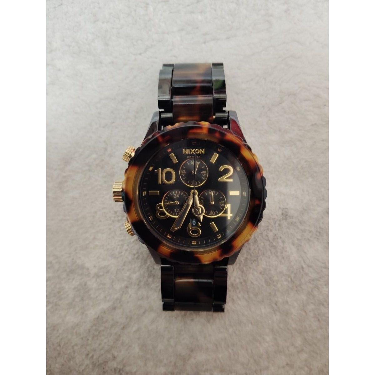 Used NIXON 42-20 CHRONO 200M Tortoiseshell pattern wristwatch (out of battery)