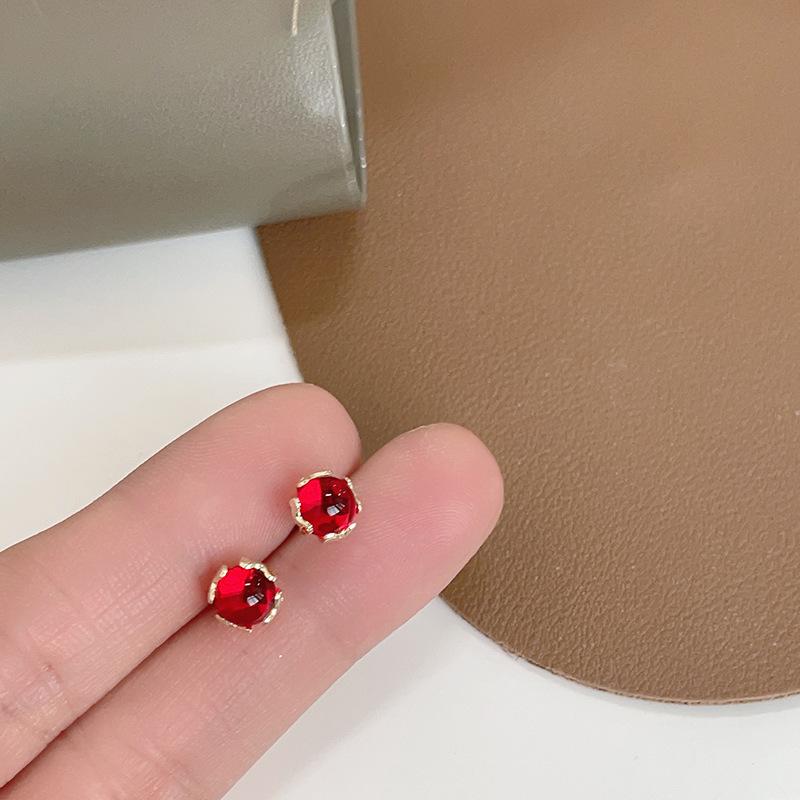 

New silver needle Hetian jade stud earrings for women, simple and small temperament earrings, versatile earrings. 925 silver needle