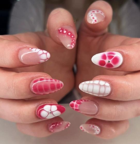 24 Pcs Pure Rose Red French Flower Short Almond Press On Nails Removable False Nails For Women Daily Wear