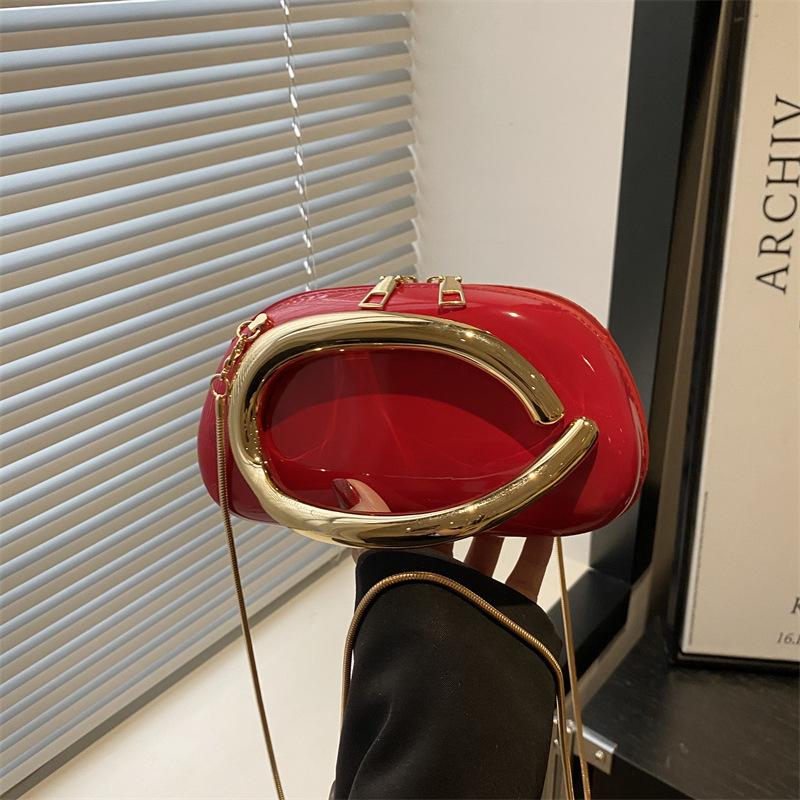 Light luxury design sense niche new trend clutch bag personalized dinner chain shoulder messenger bag women