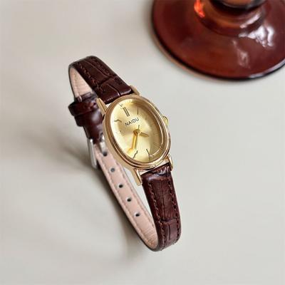 Relógio Feminino de Quartzo Vintage Dourado Vermelho Preto Prata Oval Reloj Mujer Orologio Simples Números Romanos Display Relógio Pulseira Feminina