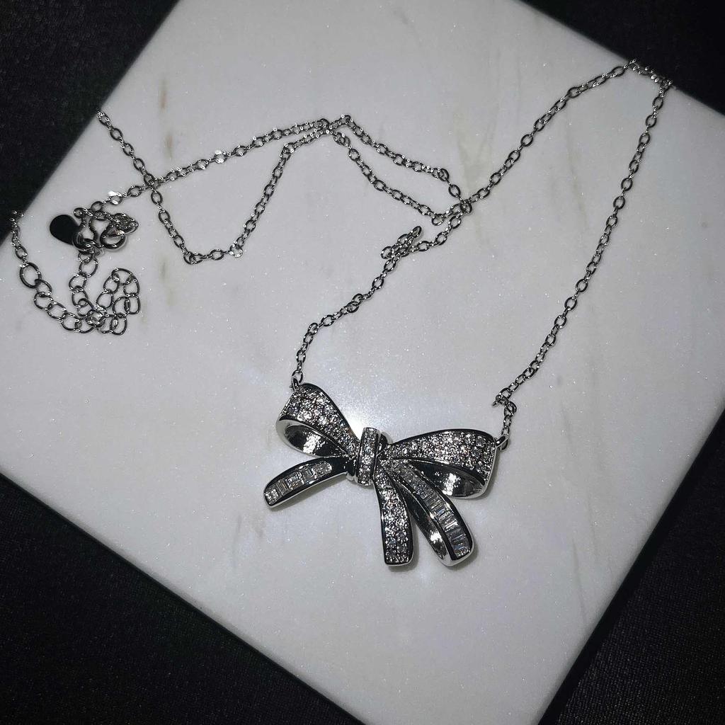 Women's Luxury Butterfly Jewelry Set: Elegant Bow Necklace & Ring