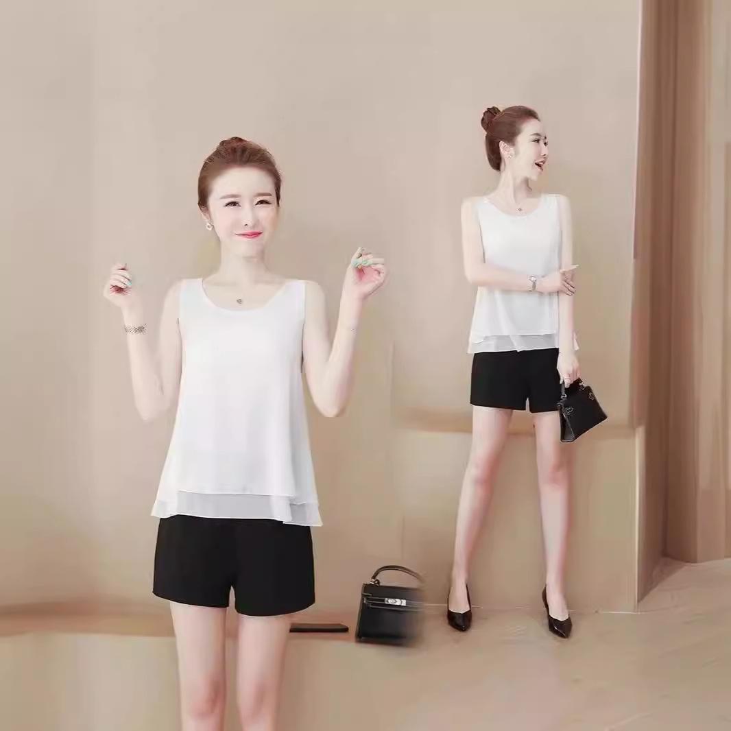 

Plus Size Chiffon V-neck Sleeveless Camisole Top for Women M