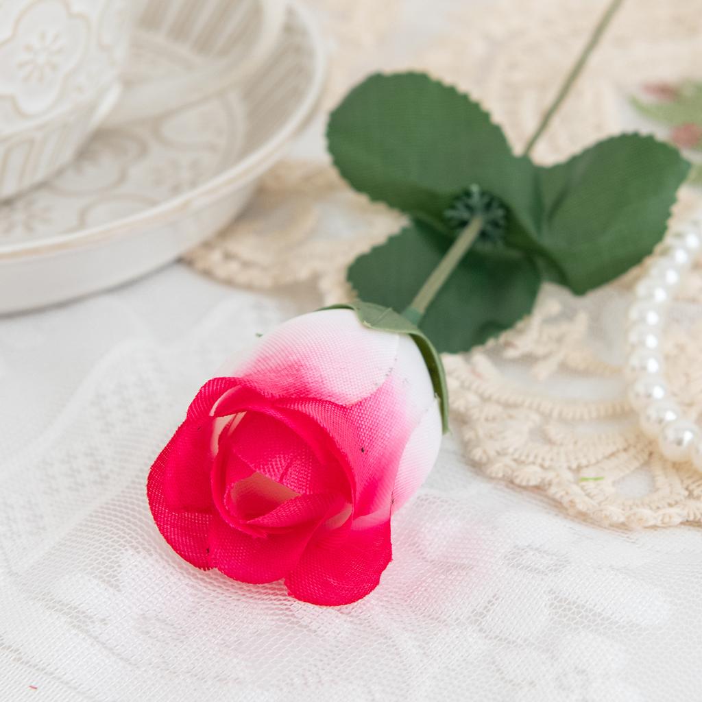 Boutons de Rose Fleurs en Tissu de Soie Fleurs Artificielles Mariage Décoration de Maison Fleurs Hôtel Roses Roses Simples Simulation de Rose Accessoires de Prise de Vue Fleurs Artificielles