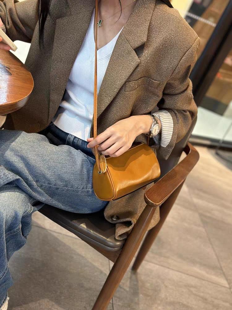 First Layer Vegetable Tanned Cowhide Women's Bag Fashionable and Versatile New Trendy Summer Casual Shoulder Messenger Bag Shell Bag Change Bag