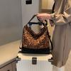 Schoolbag Leopard print backpack Women's large capacity shoulder commuter bag Niche versatile casual messenger student travel tote bag