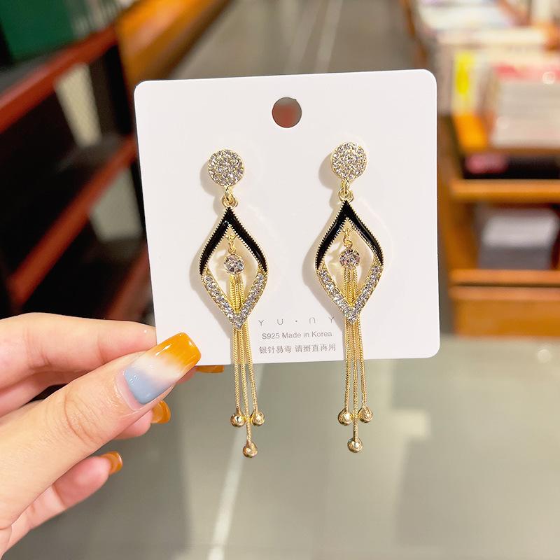 Silver Needle Long Geometric Tassel Earrings High Quality Fashion Face Skinny Earrings Versatile Earrings