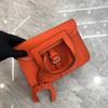 2026 Mini-Satteltasche 21,28 cm Echtes Leder Damen Umhängetasche mit goldfarbenem Verschluss