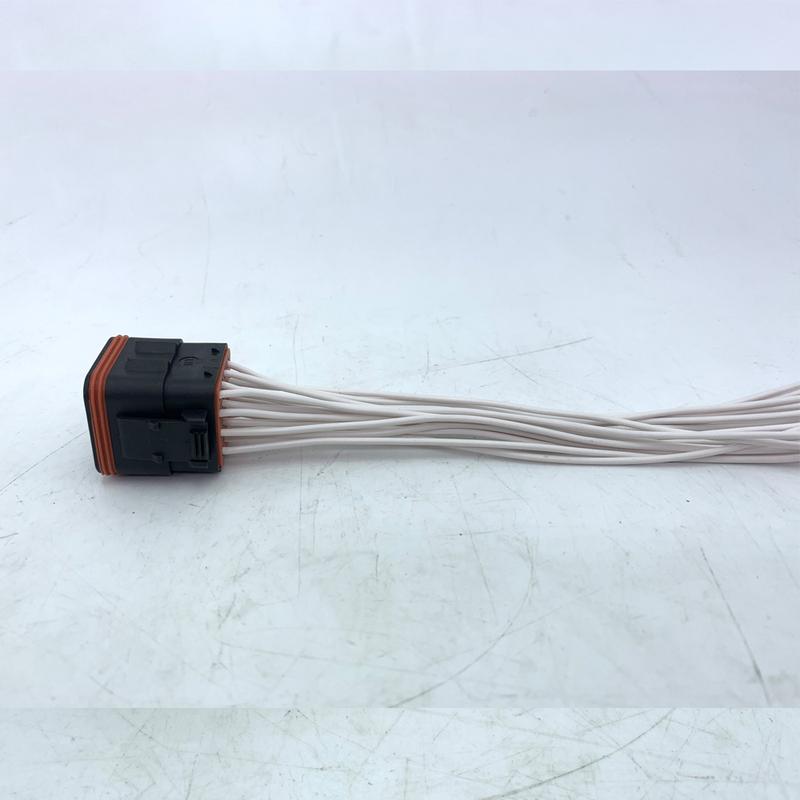 

Headlamp Plug For SHACMAN X5000 New M3000s Front light Socket Connecting Wire Harness Connector