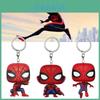Spider-Man Universum Sammlerstücke Mit Ständer, Umhang Und Schlüsselanhänger
