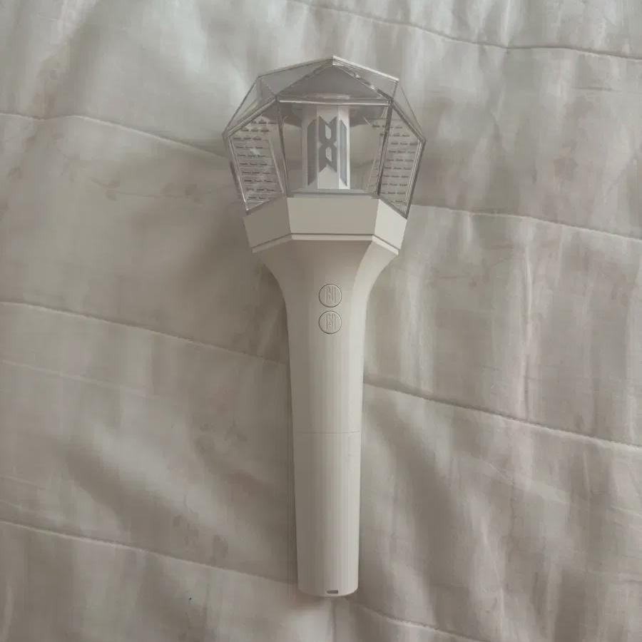

Monsta X Lightstick Mondongi Albino