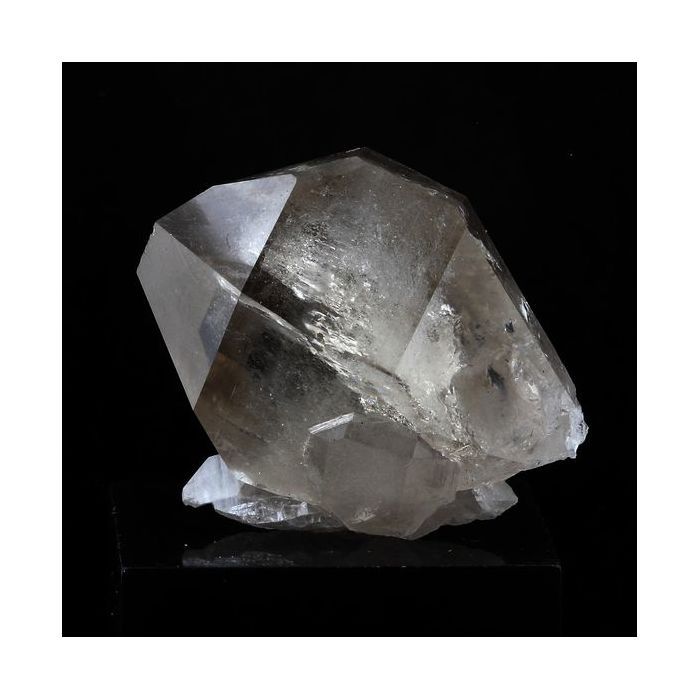 Pierres et Minéraux. Quartz fumé. 84.0 ct. Les Deux Alpes, Oisans, France..