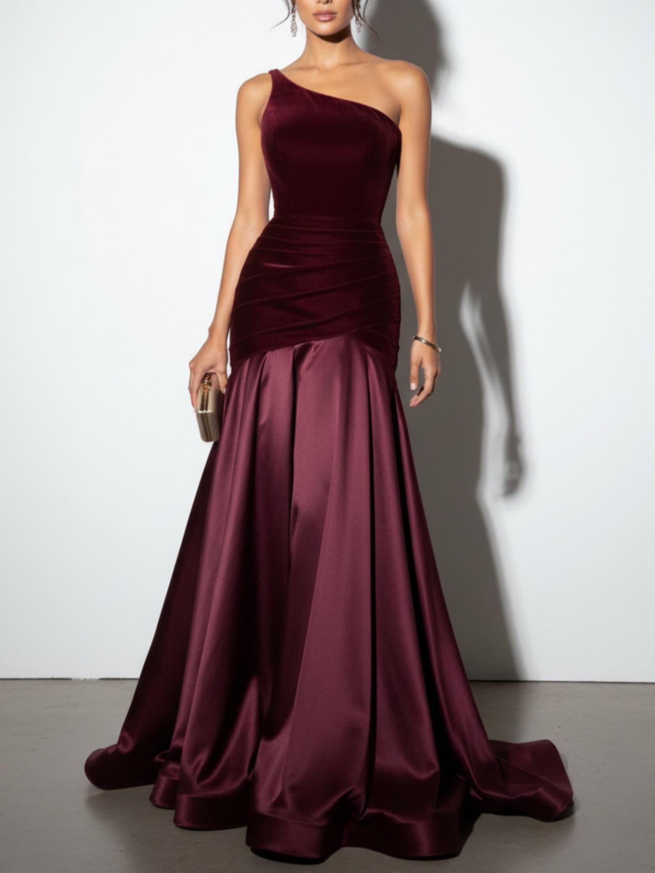 

In-Stock Women s One-Shoulder Velvet Patchwork Evening Gown with Cinched Waist Medium бордовый