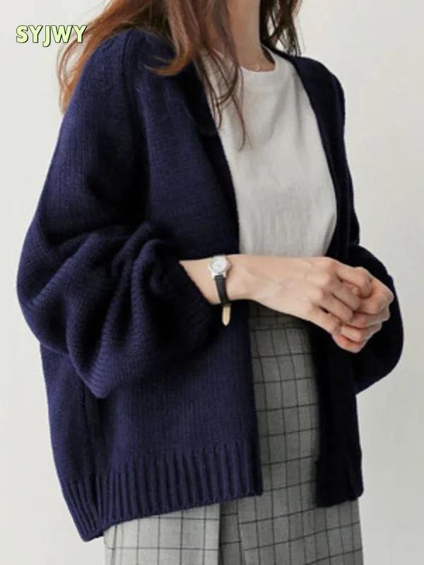 Женский цветной кардиган на пуговицах с V-образным вырезом One Size тёмно-синий 1380₽