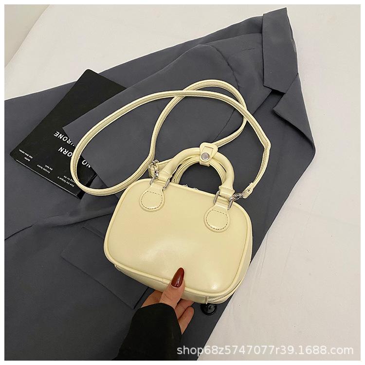 Fashion handbag women's 2025 new trendy fashion super fire shoulder bag high-end messenger small square bag