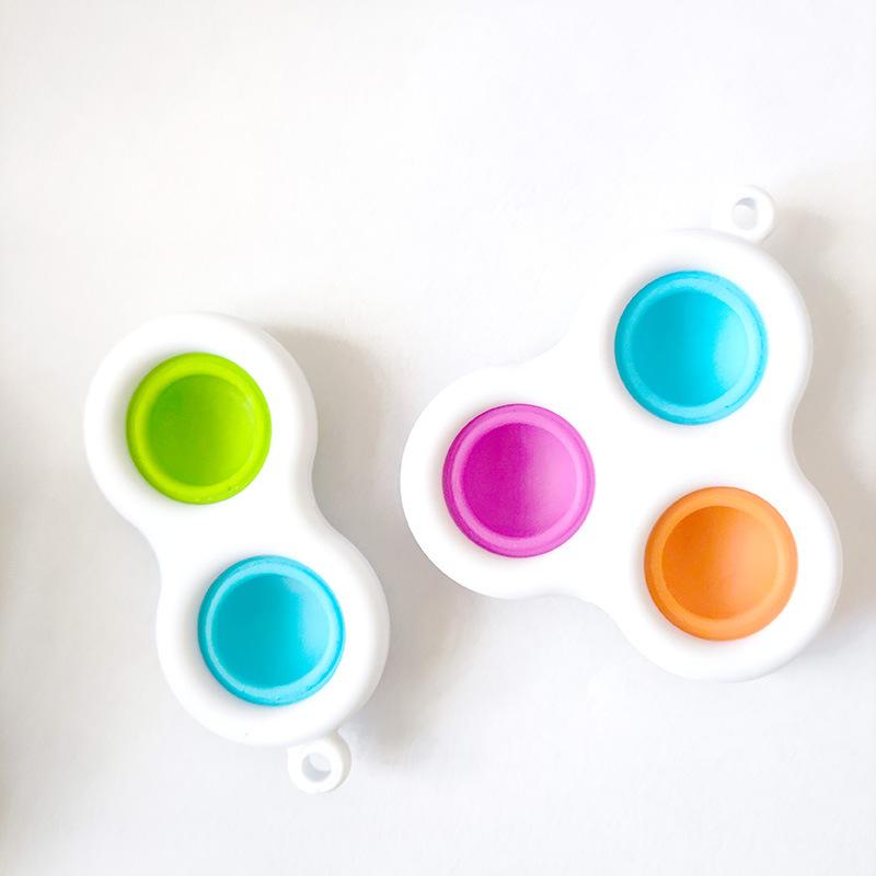 2pcs Finger Bubble Music Keychain Stress Relieving Fashion Toy with Pressing Sports Board Stress Relieving Key Pendant Birthday