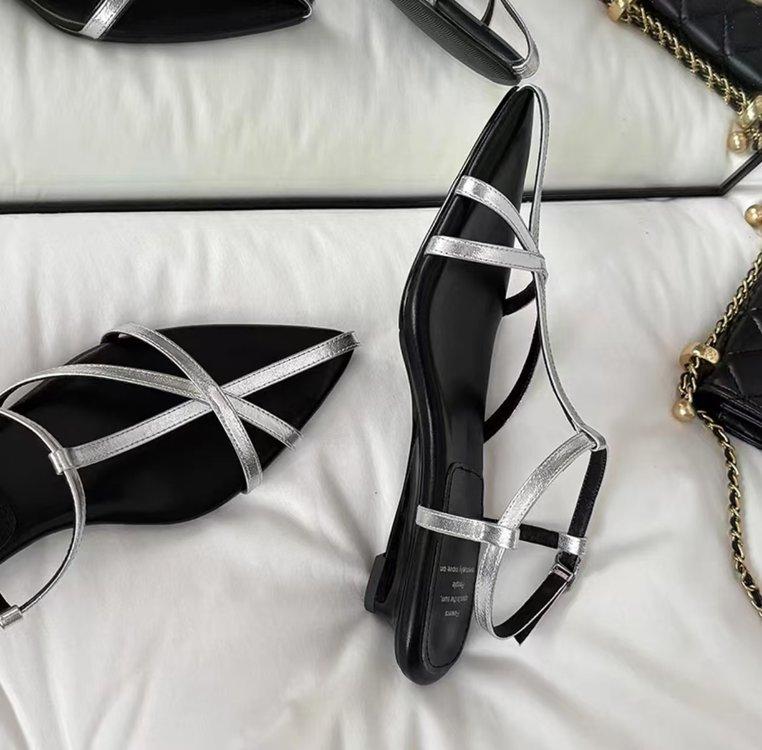 Soft leather version~ Vintage cross strap Roman sandals women's 2025 summer wear French small wedge heel pointed sandals