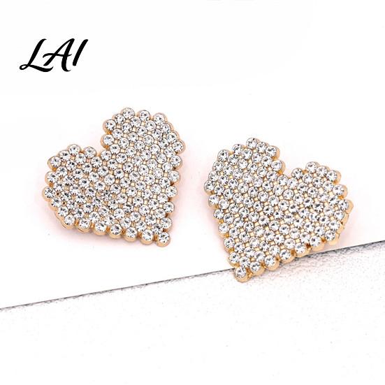 Elegant Alloy Jewelry Rhinestone Love Heart Brooch for Women Golden Plated Shape Lapel Pin Pin Romantic Accessories Clothing Suits Scarves