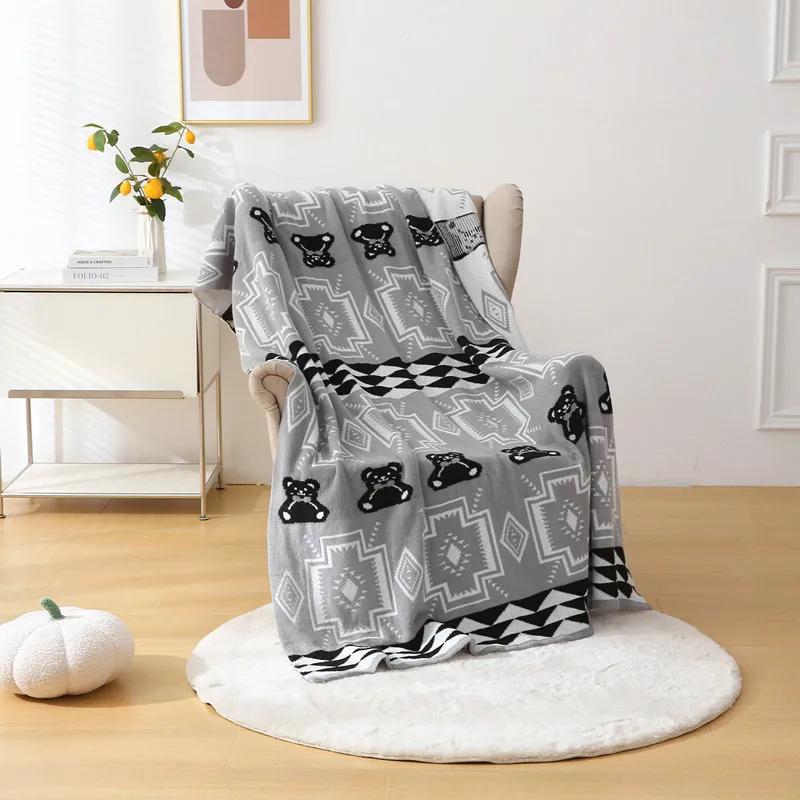 

Nordic Geometric Pattern Flannel Blanket Summer Office Air Conditioning Nap Sofa Cover Cozy Bed End Blankets for Hotel Homestay 110x130cm серебряный