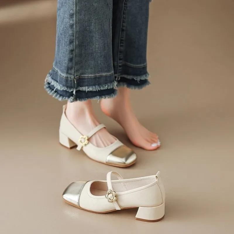Chaussures Mary Jane à boucle fleurie rétro tendance pour femmes Designer Semelle souple Dames Talons bas Mode Français Printemps Automne Escarpins Laides