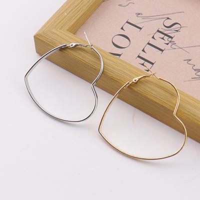 Exaggerated High-End Peach Heart Metal Earrings for Women