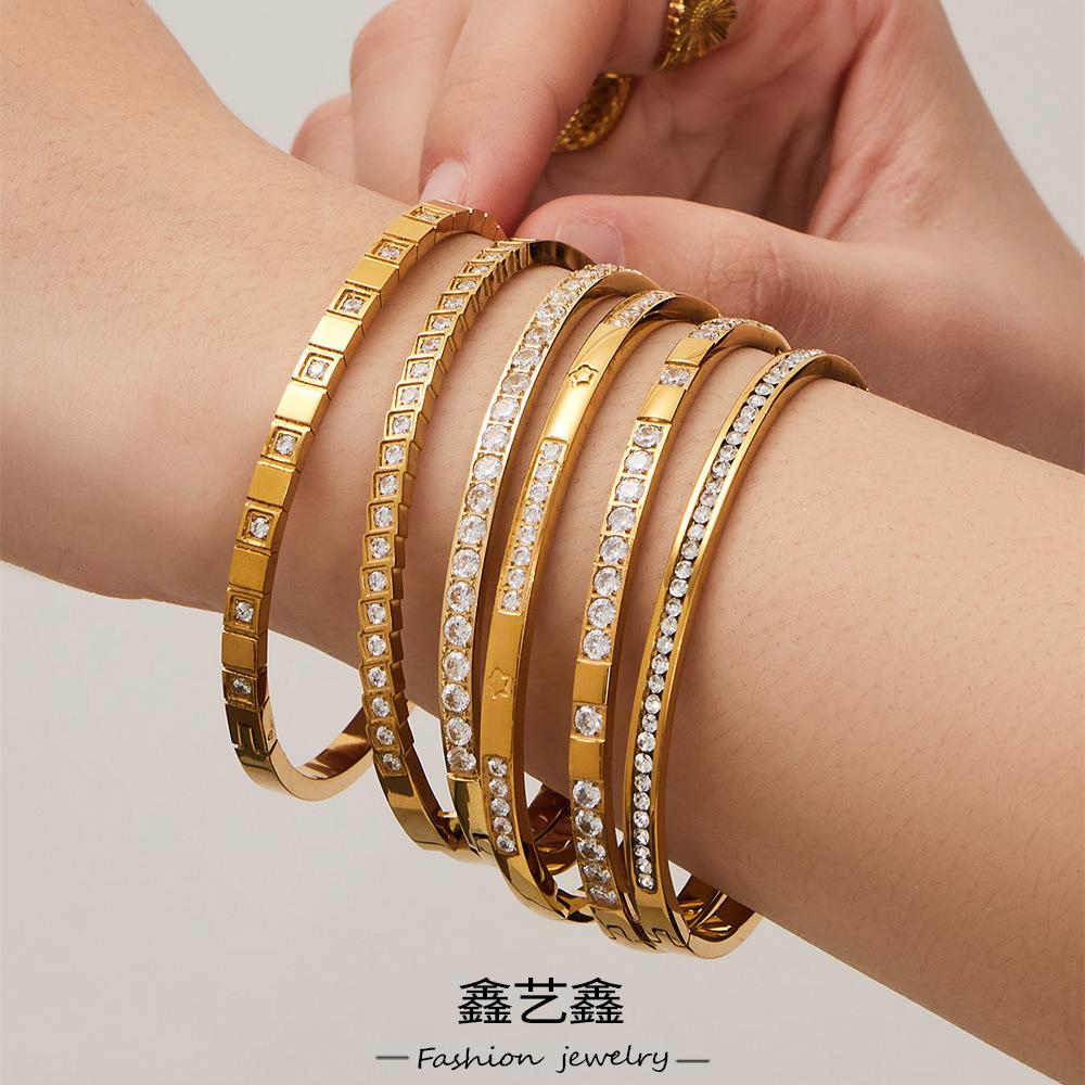 Light Luxury, High-end, Niche Geometric Fashion Zircon Bracelet, Stainless Steel Women's Bracelet Combination