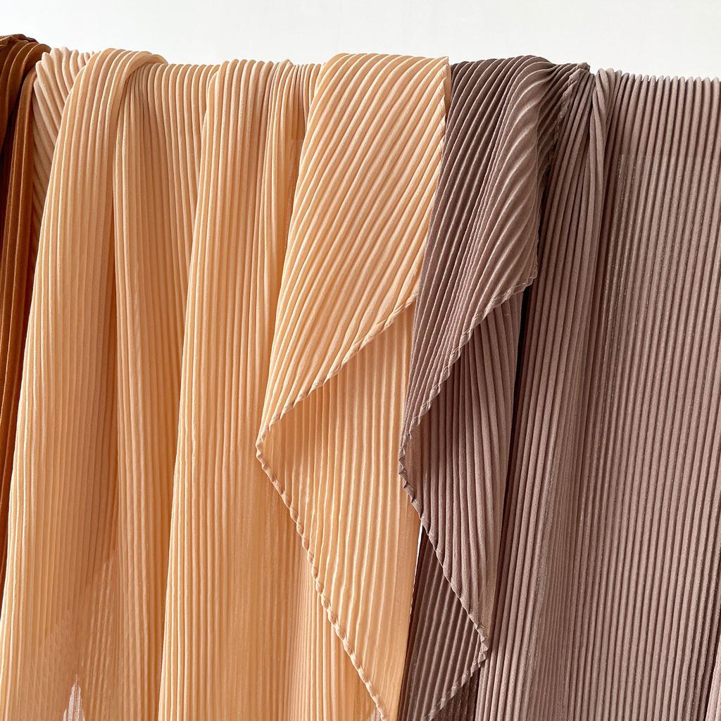 Lenço de Cabeça do Oriente Médio Lenço Quadrado Grande Lenço de Cor Sólida para Mulheres Seda Imitada Pérola Mulher da Neve