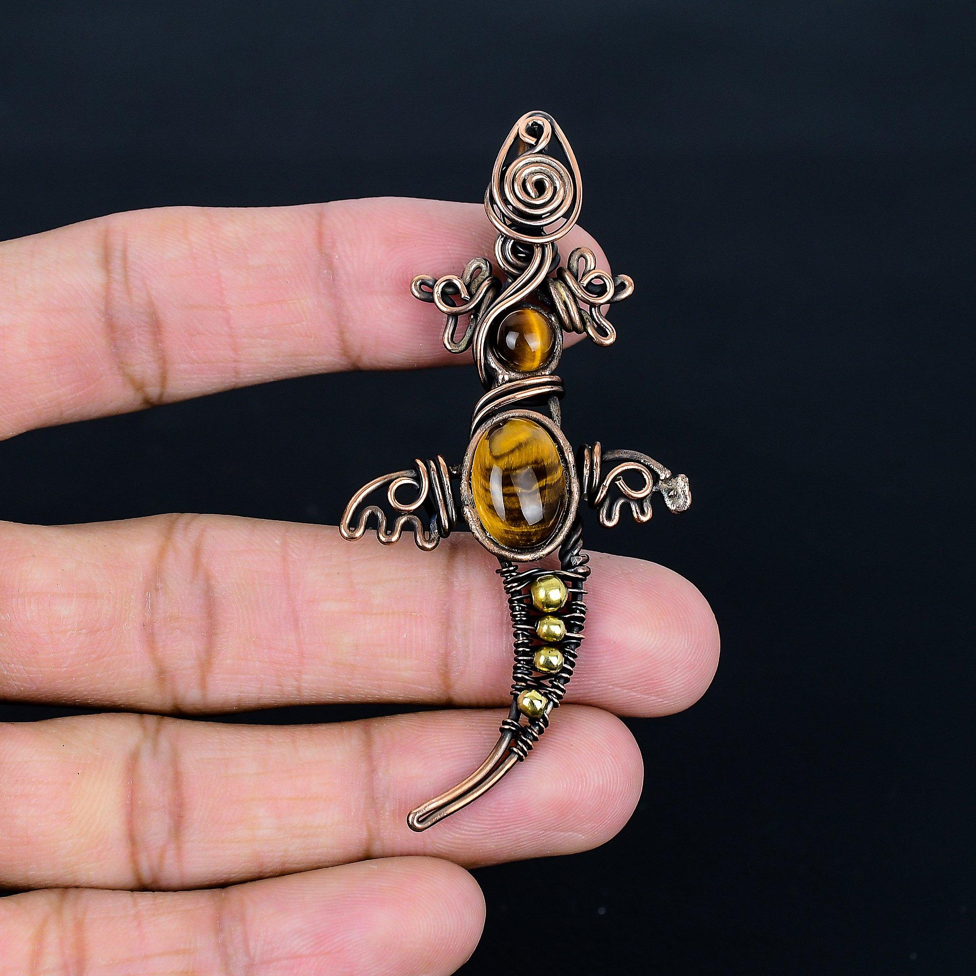 

Подвеска Тигровый глаз, Подвеска из драгоценного камня ручной работы, обернутая медной проволокой 999 пробы, Антикварное украшение, Для подарка, Серебряное украшение 2.55 inches