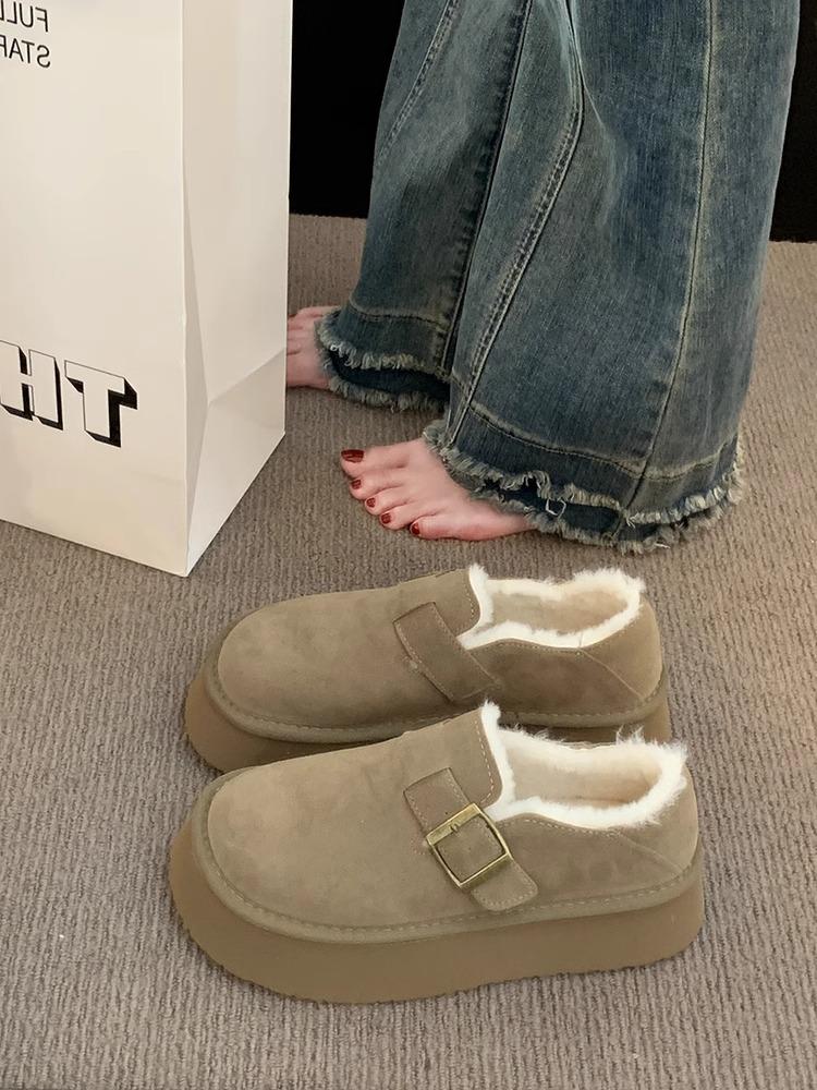

2026 Autumn and Winter Thick Soled Fur Shoes Warm Bean Cotton Shoes with Velvet on One Step Round Toe Anti Slip Women s Shoes 40 сірий
