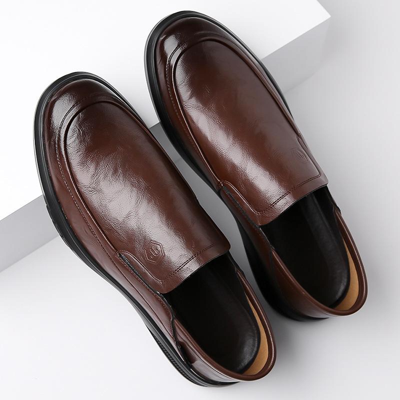 Fashion Summer Autumn New Designer Loafers Man Fashion Casual Solid Color Driving Shoes Male Soft Sole Business Leather Shoes Man