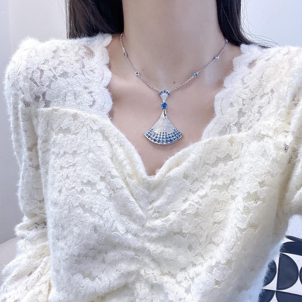 Latest Hot Brand Vintage Women's Necklace Luxury Jewelry For Women Pure 925 Silver Skirt Shape Designer Pendant Chain Necklaces