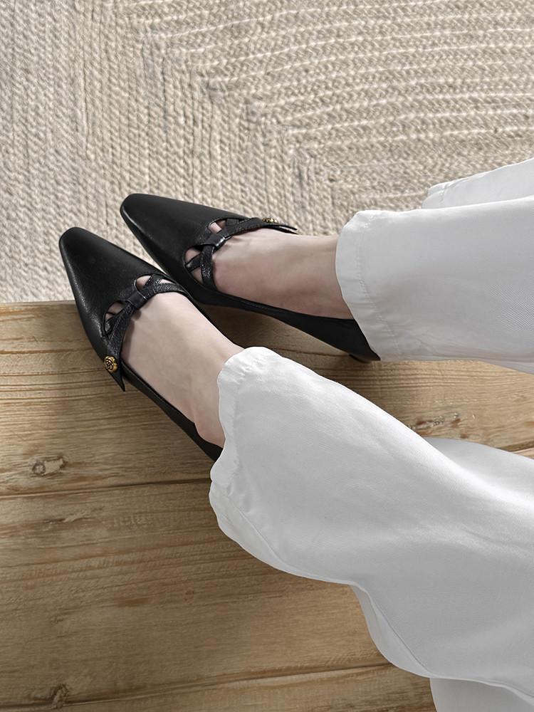 

Korean version of cowhide fashion shoes women s pointed 2025 new shallow mouth single shoes women s elegant commuting thick heel women s shoes 39 чорний