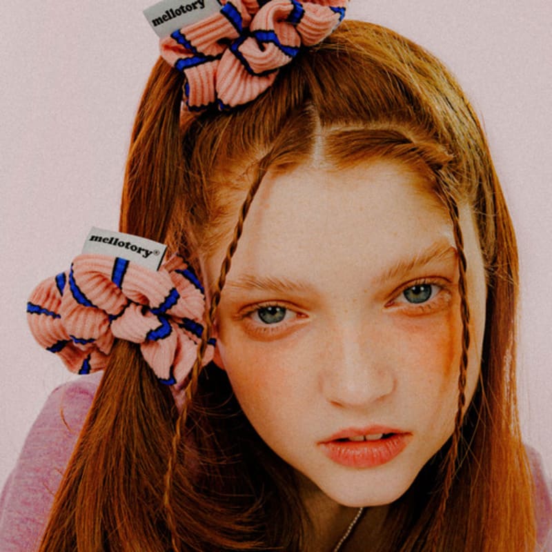 

меллотори полосатая вязаная резинка-скранчи (светло-розовый) Light pink