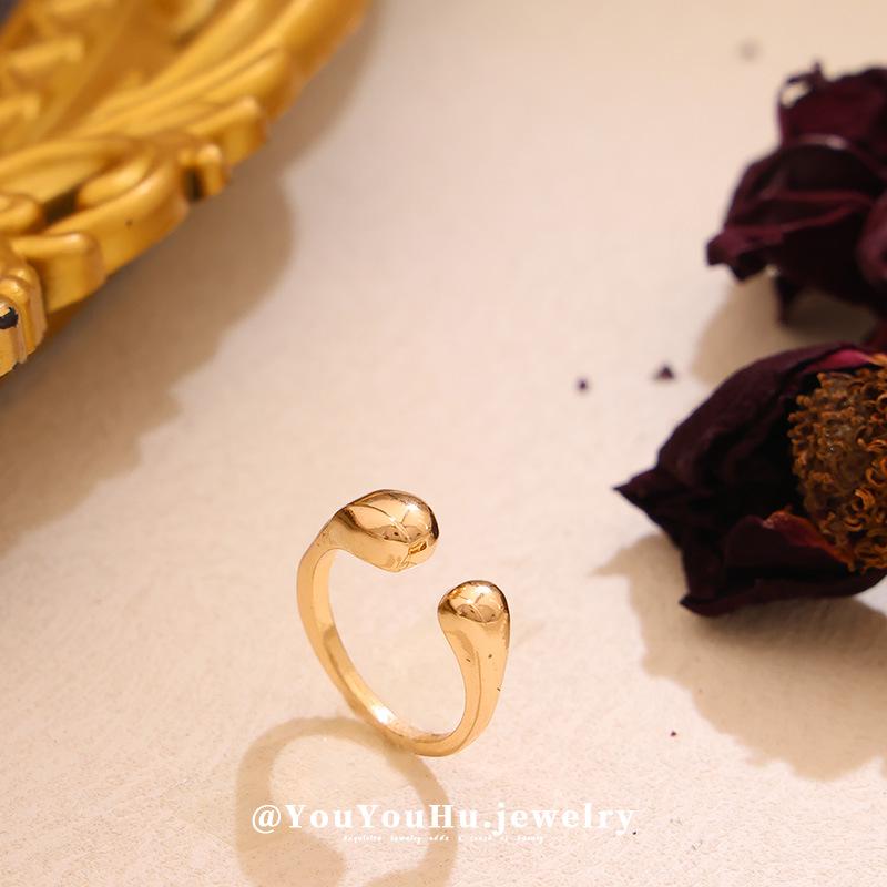 European-American Retro Floral Pleated Ring - Versatile & Irregular Design