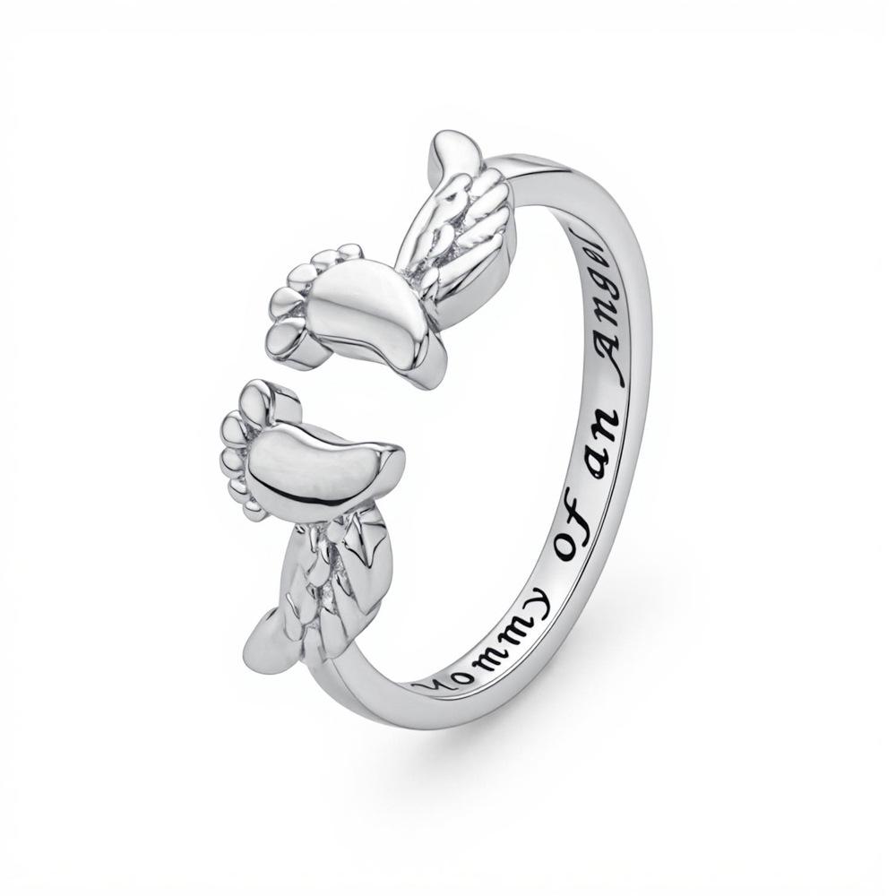 Elegant Mother Angel Ring with Baby Footprint - Sweet and Fashionable Jewelry for Women