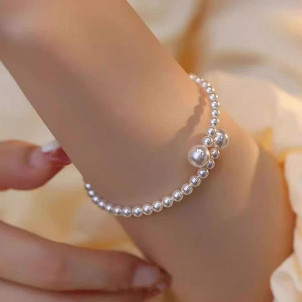 Glass Pearl Beaded Bracelet: Elegant, Adjustable, Light Luxury Fashion Jewelry with Elastic Fit