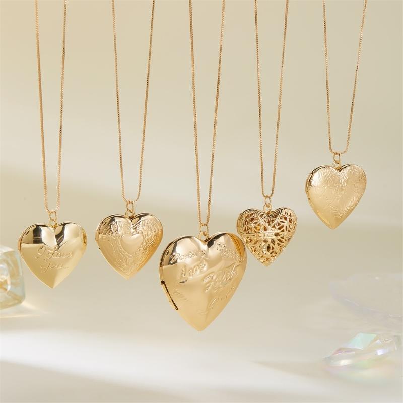 Vintage Heart Locket Necklace With Engraved Floral Designs Adjustable Chain Photo Pendant Jewelry Accessory for Women