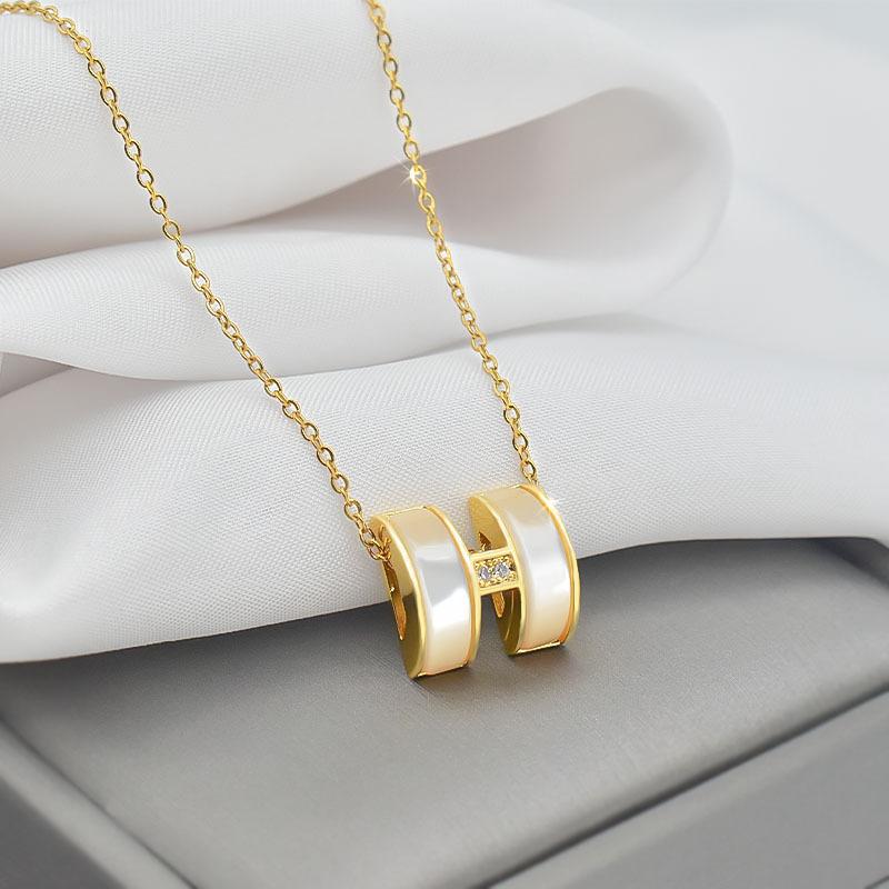 Opal H Titanium Steel Necklace Premium Trendy Versatile Clavicle Chain