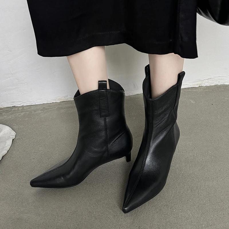 Fashion 2024 New Autumn Winter Women Boot Leather Short Boots for Women Fashion Pointed Toe Med Heels Ladies Shoes Modern Chelsea Boots