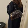 2025 autumn and winter new fashion pillow bag women's autumn and winter retro Boston bag portable shoulder bag