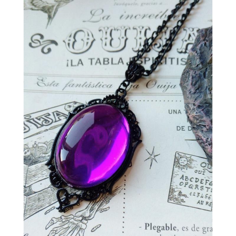 

Gothic Vintage Relief Crystal Pendant Necklace, European American Trendy Statement Jewelry for Women фиолетовый