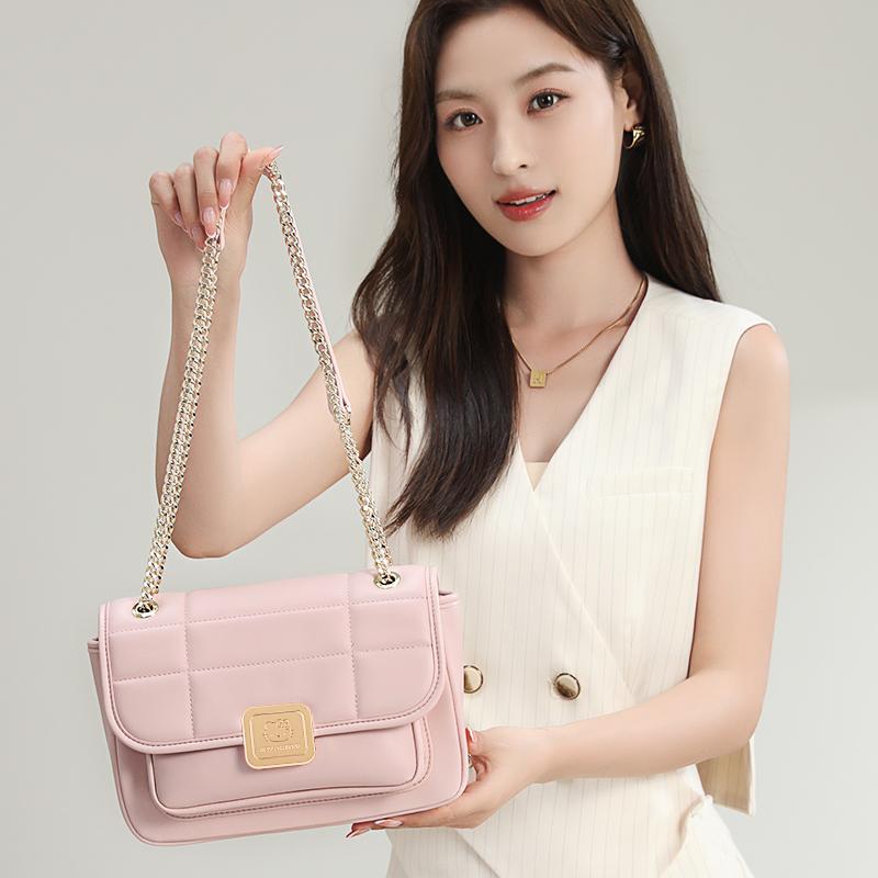 New Sanrio Hello Kitty Synthetic Leather Chain Shoulder Bag Regular Women's Black/Pink/Ecru HHF250001