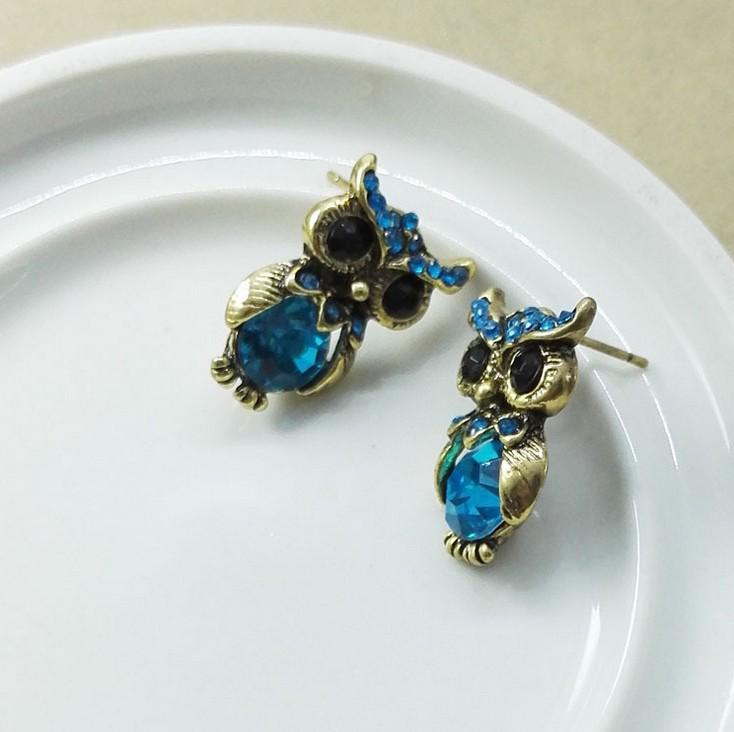 Retro Diamond Owl Earrings – European & American Fashion