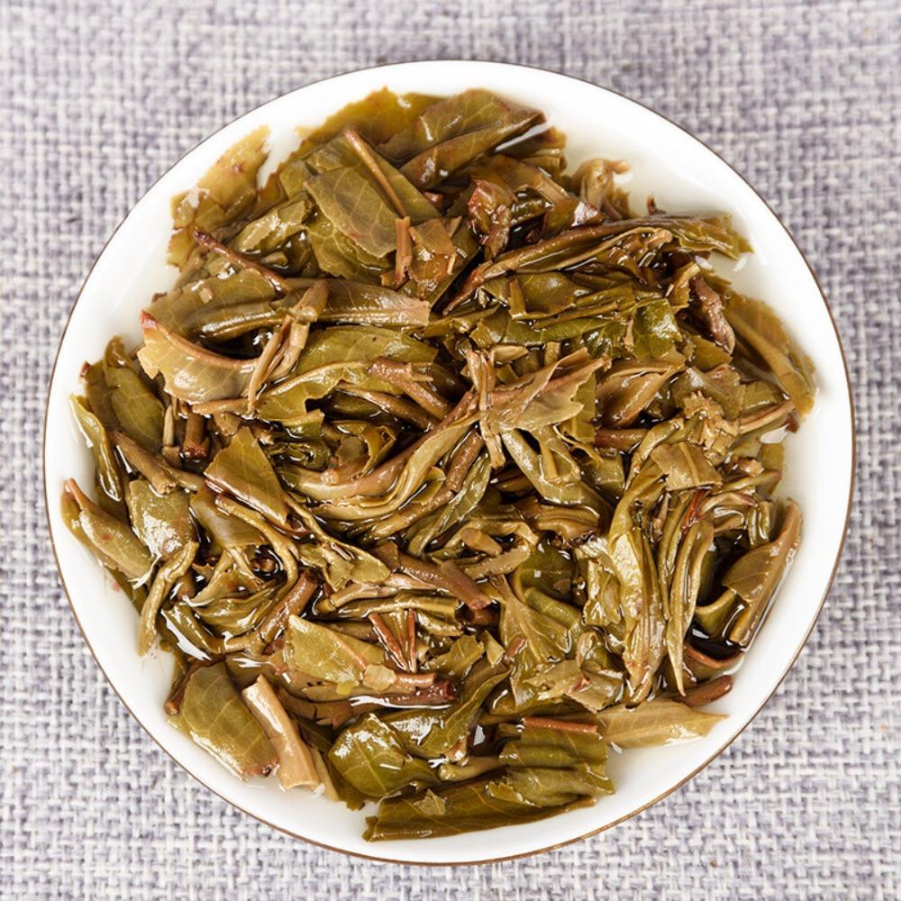 Yunnan Ancient Arbor Pu Erh Raw Tea Cake 100g