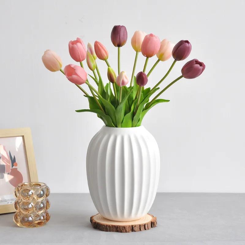 Artificial Flower Tulip High Quality Artificial Flowers Home Room Decor Wedding Mother Valentine Floral Ornaments Holding Flower