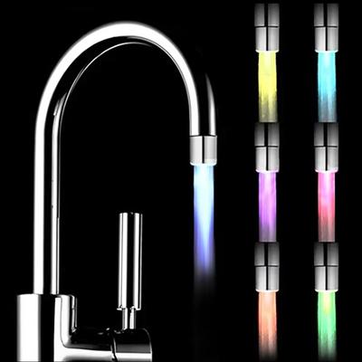 1 Stück Badezimmer LED Bunt Leuchtender Wasserhahn Küche Glühend Wassersparender Wasserhahn Belüfter Düse Dusche