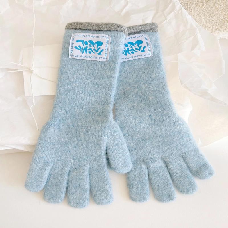 

Korean Mid-Length Label Curly Warm Gloves For Women Dopamine Color-Blocking Knitted Touch Screen Student Five-Finger Gloves as the picture
