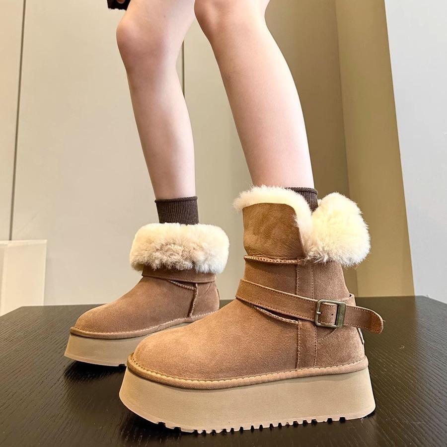 Cute sweetener~ pointed goods cow fur integrated flanged snow boots women's thick soles increase height cotton shoes two wear cotton boots