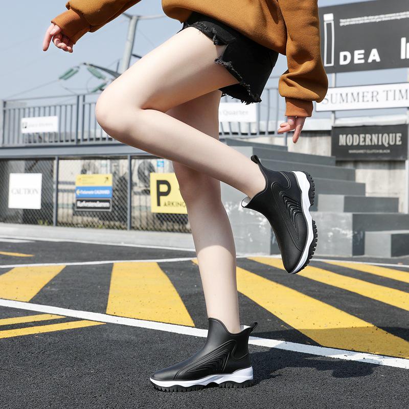 Stylish Women's Autumn/Winter Waterproof Short Rain Boots: Non-Slip, Lightweight Rubber Shoes for Car Washing, Shopping, and Kitchen.